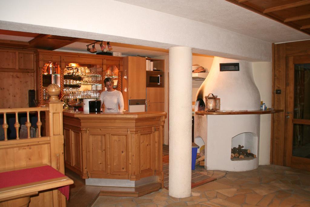 Gästehaus Falkenblick Arzl im Pitztal Exteriör bild
